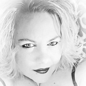 Meet your Posher, Mel